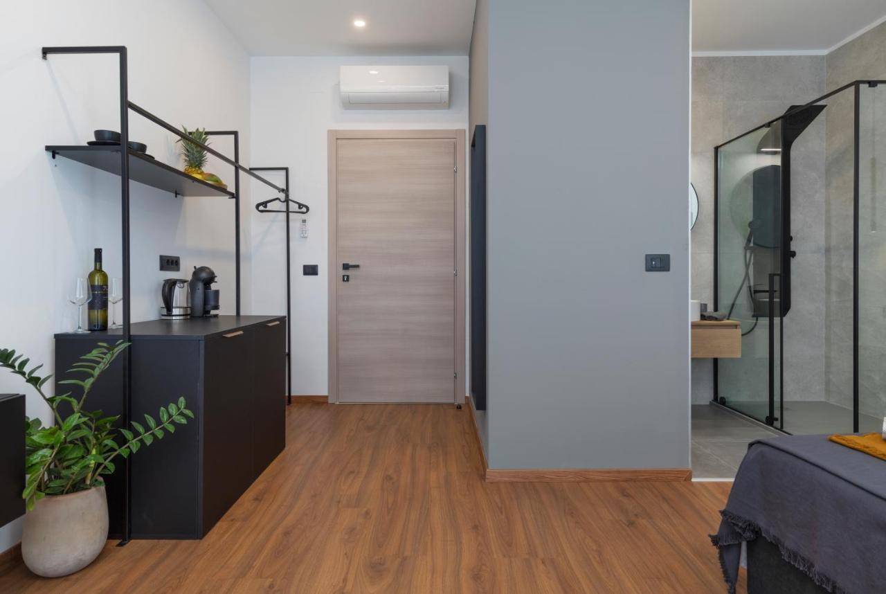 Deluxe Rooms And Apartments Korzo プーラ エクステリア 写真
