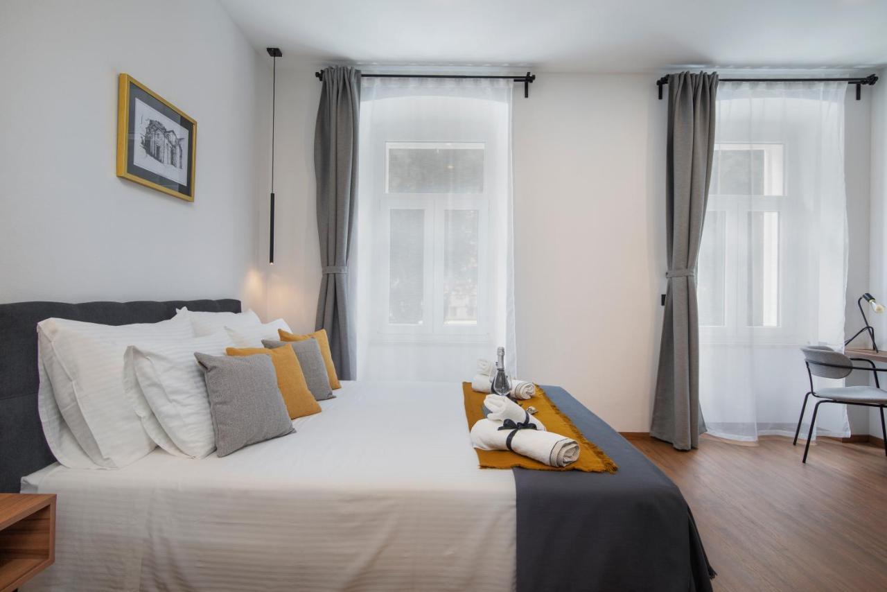 Deluxe Rooms And Apartments Korzo プーラ エクステリア 写真