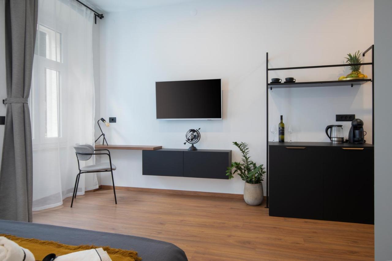 Deluxe Rooms And Apartments Korzo プーラ エクステリア 写真